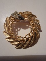 Vintage Brooch Crown Wreath Leaves Signed Vintage Pin Jewelry Gold Tone - £16.30 GBP