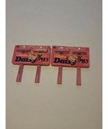 VINTAGE 1980 GILLETTE DAISY PINK SAFETY RAZOR NEW! Lot of 2 packages Pink - $14.84