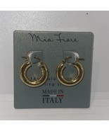 Mia Fiore MADE IN ITALY 18KT GOLD PLATED SS  Hoop Earrings 0.75" NEW - €75,69 EUR Mia Fiore MADE IN ITALY 18KT GOLD PLATED SS  Hoop Earrings 0.75" NEW - €75,69 EUR