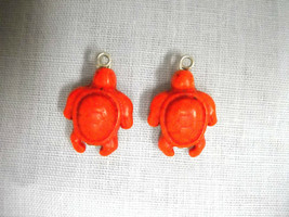 Honu Sea Turtle Bright Orange Color Howlite Dangling 2 Sided Charm Drop Earrings - £4.02 GBP