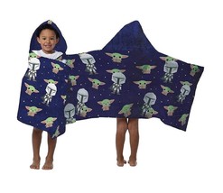 Disney Mandalorian and Grogu Baby Yoda Hooded Fleece Throw Wrap - $364.44 MXN