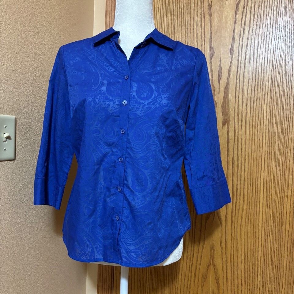 Croft &amp; Barrow ladies PS button up top NWT - $22.00