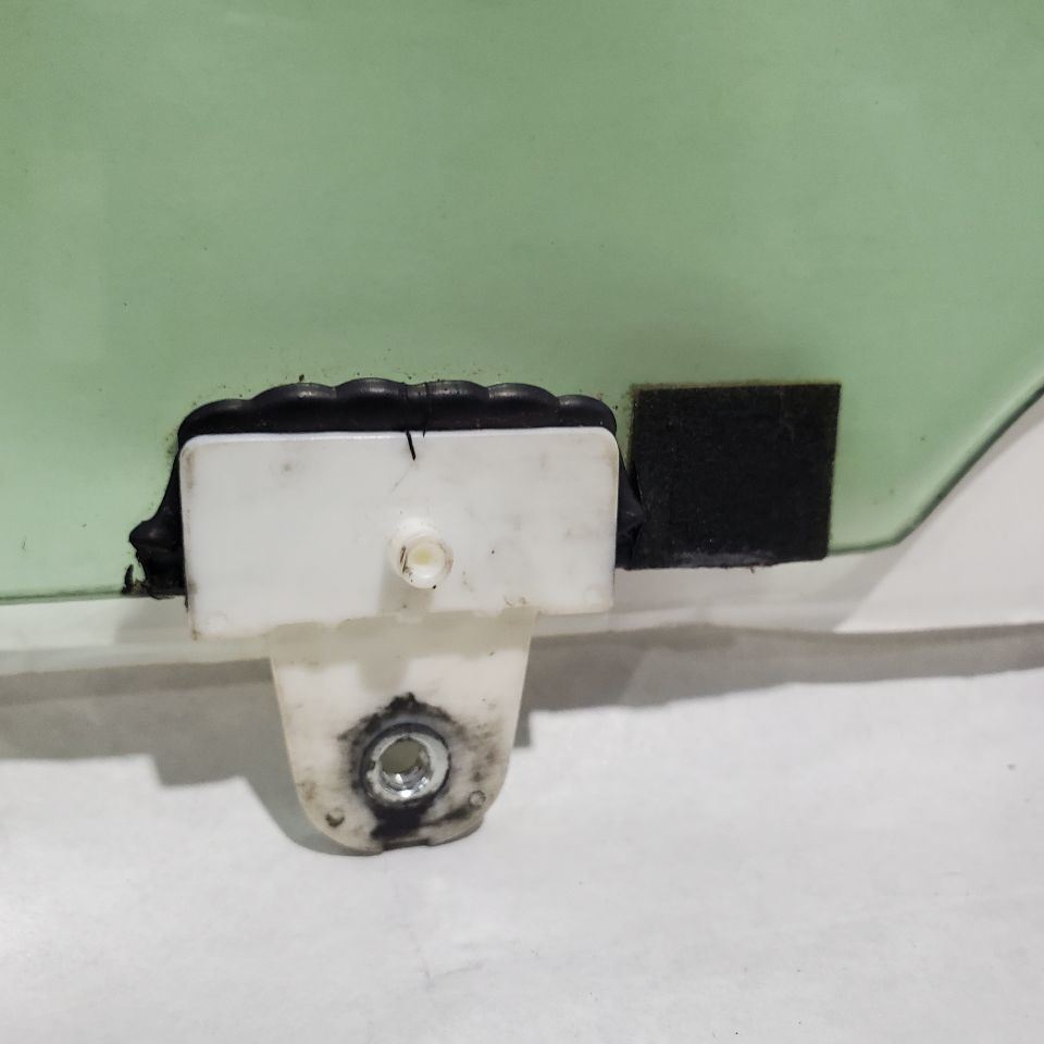 2014 2015 2016 2017 2018 Infiniti Q50 OEM Front Right Door Glass Item image 9
