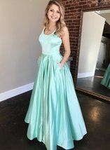 Green Round Neck Beaded Long Prom Dress with Pockets Sleeveless Evening Dress - £126.29 GBP