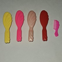 VTG Barbie Mattel 4 Hair Brushes 1 Comb Lot Pink Red Yellow Peach-ish - £7.85 GBP
