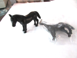 Lionel Horse Figures Black Set of Two 1.75&quot;H Unused  M39 - £9.11 GBP