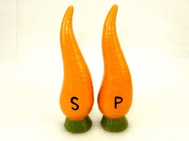 7&quot; Carrots Salt and Pepper Set, Vintage Glazed Porcelain, Novelty Tableware - £11.52 GBP