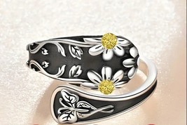 Sunflower butterfly sterling silver spoon ring - $406.89 MXN