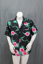 Vintage Hawaiian Shirt - Pink Floral Pattern on Black Helena&#39;s - Men&#39;s XL - $1,047.00 MXN