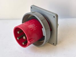 Hubbell 460B7W 60A 480V 3-Phase 4-Wire Watertight Male Connector - $7,448.47 MXN