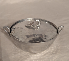 Vtg Pyrex Glass Bowl Insert &amp; Shup Laird Hammered Aluminum Covered Candy Dish - £13.66 GBP