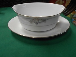 Beautiful Legendary by NORITAKE &quot;Tarkington&quot;  GRAVY   BOAT Attached Underplate - $16.42