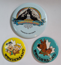 CANADA&#39;S WONDERLAND BUTTON LOT OF 3 PINBACKS TORONTO CANADA VINTAGE FLIN... - $22.99