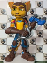 Ratchet &amp; Clank 27CM TALL FIGURE.....HAND PAINTED.....-
show original ti... - $4,076.31 MXN