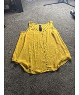 Torrid 2 Mustard Yellow Metal Grommet Pattern Tunic Blouse Top New With ... - $346.17 MXN