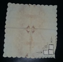 6 Vintage Embroidered Napkins 15.5 inches by 16.5 inches - £6.36 GBP