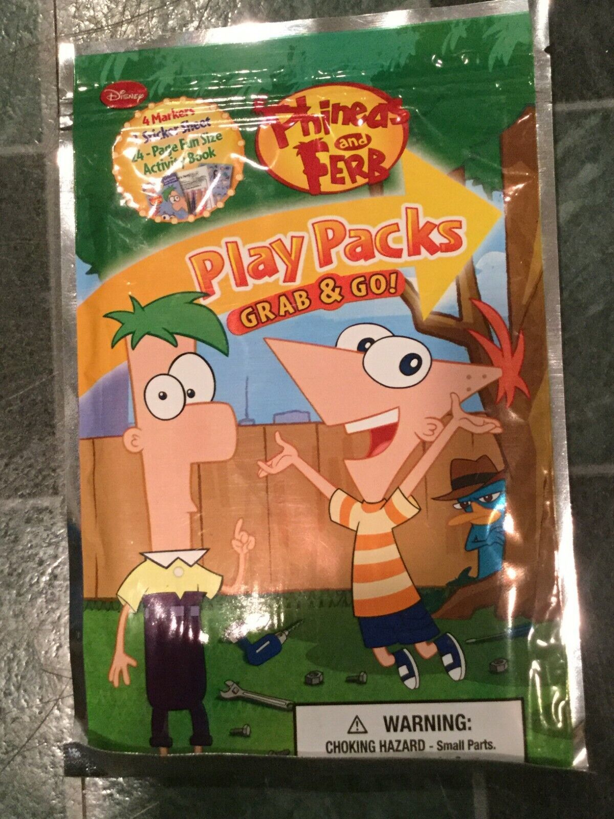 2010 Disney Phineas and Ferb Play Pack Grab & Go Activity Book  *NEW* tt1 - $9.99