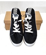 C &amp; C California Women&#39;s Black Slip On Canvas Shoes New With Box - $14.99