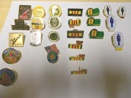 LOT OF 25  COLLECTOR ORG VINTAGE MISC. MILITARY PINS - AIR FORCE, ARMY, ... - £27.51 GBP