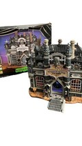 Lemax Dr Stretch Pulls Torture Factory 2004 Spooky Town with Issues Halloween - £36.98 GBP