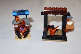 LEGO Baby Dinosaur Minifigure Jurassic World 76945 &amp; 30390 with Stalls E... - $178.32 MXN