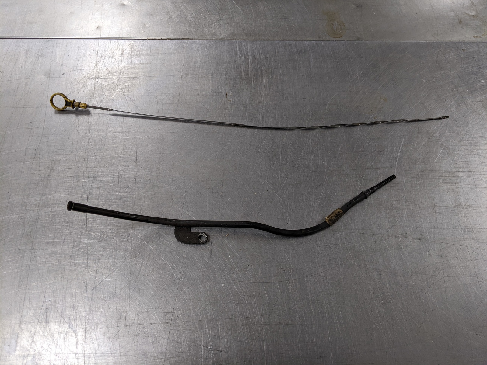 Engine Oil Dipstick With Tube From 2004 Ford Expedition 4.6 4L3E6750AA