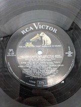The RCA Victor Pop Showcase In Sound Vinyl Record - $185.23 MXN