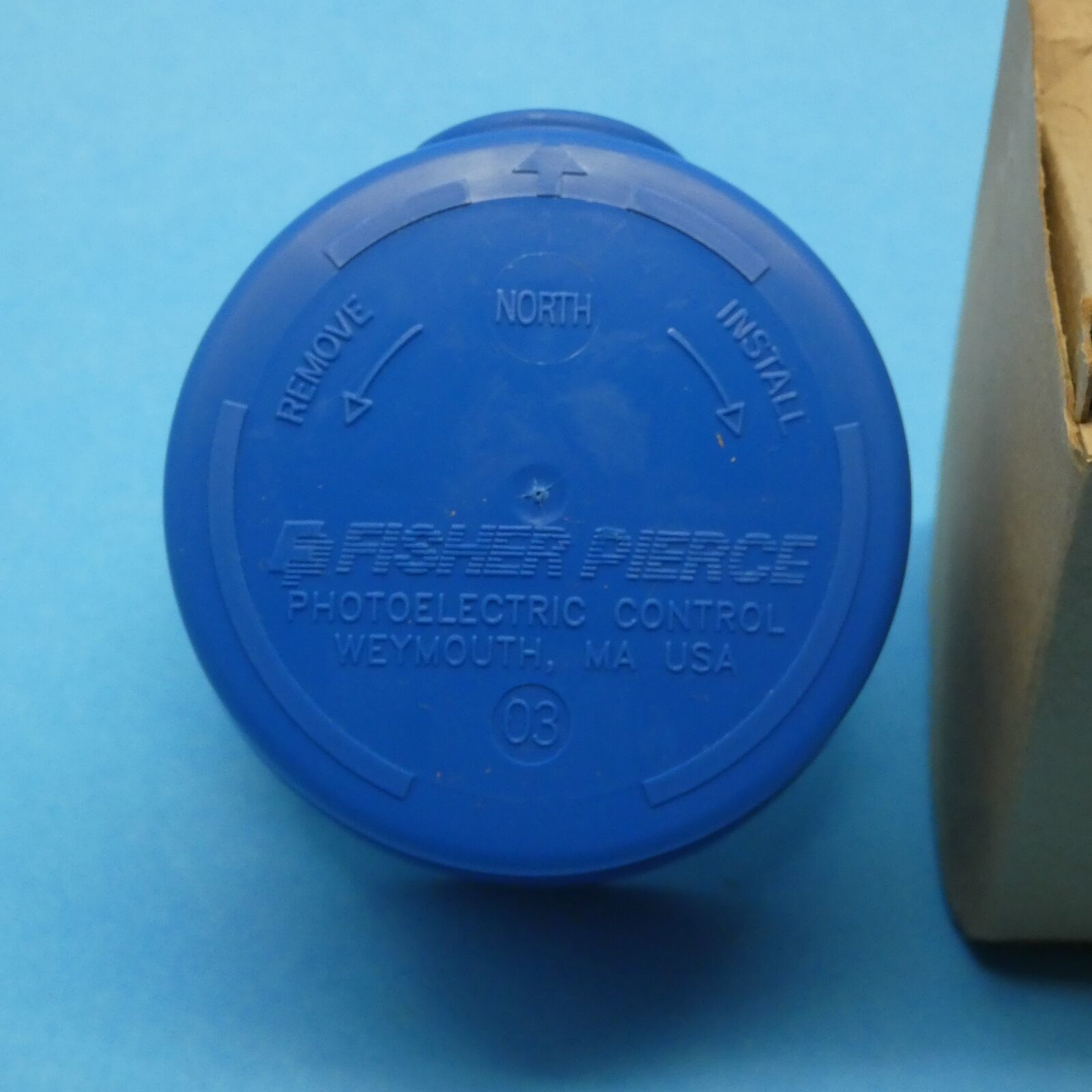 Morris 39052 Outdoor Photocontrol Locking Type 1800VA/1000W 105-285 VAC Blue Item image 4