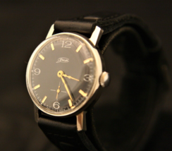 Vintage 1980&#39;S USSR, men&#39;s ZIM 2602 gold on black dial 17J dress wristwatch - £91.56 GBP