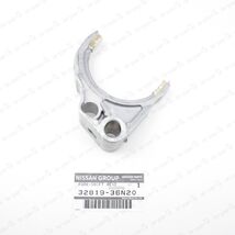 GENUINE NISSAN 240SX FRONTIER XTERRA HARDBODY PICKUP REVERSE FORK 32819-... - $74.41