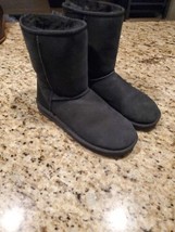 Ugg Classic Short II Black Boots Women Size 6 (C819) - £86.25 GBP