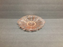 Vintage Clear Coral/Pink Glass Round Candy Dish - £8.07 GBP