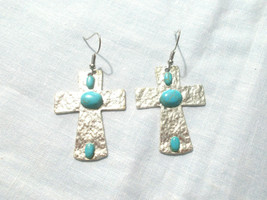 Cross Hammered Silver Look 3 Turquoise Blue Howlite Gems Silver Plate Earrings - £5.57 GBP
