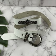 Womens Vintage 90s Leather Belt Size S White Tin Silver Medallions Western - $25.73