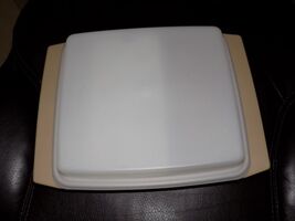 VINTAGE TUPPERWARE DEVILED EGG CARRIER / SAVER / TOTE EUC - $27.00