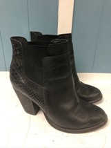 Aldo Women&#39;s Black Heeled Boots Faux Snake Print  Booties Size 6.5 - £27.24 GBP