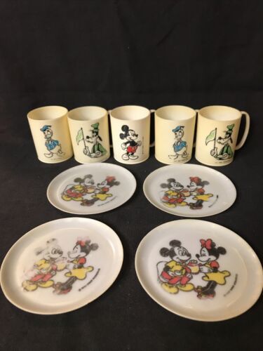 Vtg 1960 Walt Disney Mickey Mouse Club Plastic Childs Tea Set 4 Tea Cups & Plate - £27.13 GBP