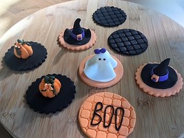 Halloween fondant cupcake toppers. Cupcake or cake toppers - $35.00