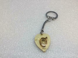 Vintage Heart Shaped Key Ring Oyster &amp; Pearl Keychain Ancien Porte-Clés Coeur - £8.01 GBP