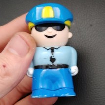 1988 Vintage Buddly L. Corp Police Man Mini Action Figure - Fisher-Price Style - £11.09 GBP