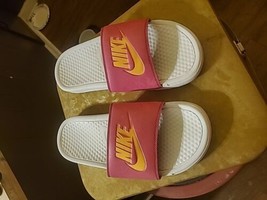 Women’s Nike Benassi Jodi White And Lazer Orange Size 10  - £7.61 GBP
