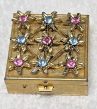 Vintage Pink Blue Rhinestone Raised Floral Pillbox Pill Box Has Liner w ... - $337.61 MXN