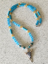 Aqua Catseye &amp; Turquoise Blue Dyed Howlite Beaded Necklace w Steer Skull Pendant - £6.68 GBP