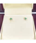 18ct Yellow Gold &amp; Natural Round 4-Claw Emerald Children&#39;s Earrings 0.10ct - $4,900.28 MXN