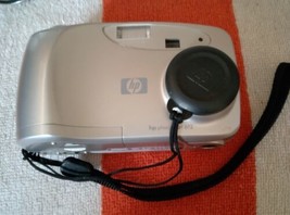 HP 612 2.3 MPDIGITAL CAMERA WITH 2x OPTICAL ZOOM. Untested - £15.43 GBP