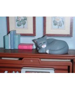 Fisher Price Loving Family Dollhouse Gray Sleeping Kitty Cat Very Rare t... - £6.22 GBP