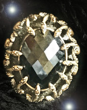 Haunted Antique Ring 1,000,000 Vipers Vast Protection Light Collection Magick - $277.77