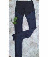 Lululemon  Womens Size 4 Navy Blue / black Stretch Leggings  - $54.29 CAD