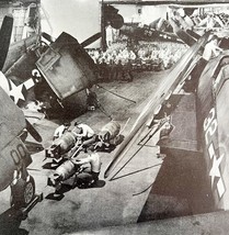 Hangar Deck Of The USS Yorktown Ship 1945 WW2 Photo Print Military DWHH9 - $733.34 MXN