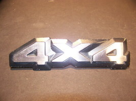 4 X 4 EMBLEM 4 7/8&quot; X 1 5/8&quot; PLASTIC DOTT CAV1 - $169.59 MXN